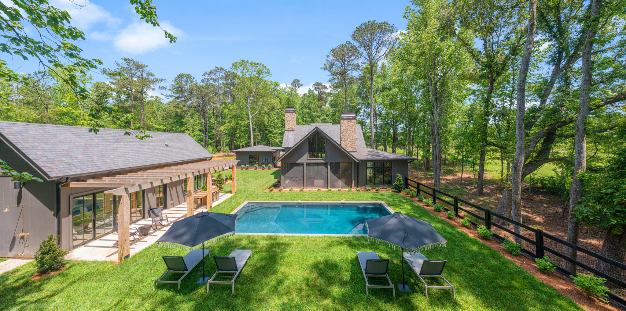 Serenbe Farm House