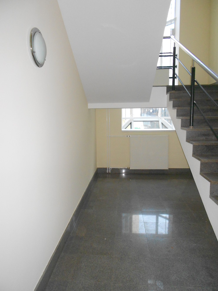 Косметический ремонт лестничных маршей в Банке "Зенит"