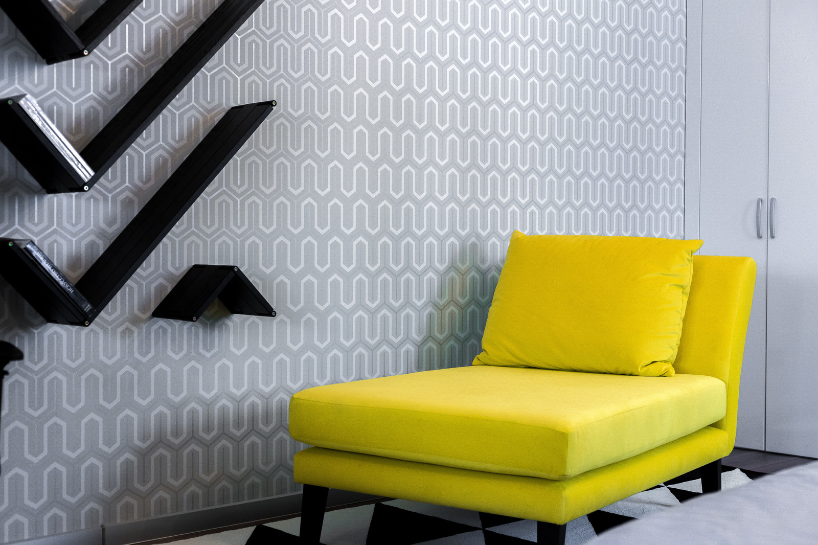 Реализованный проект "Желтое на сером"