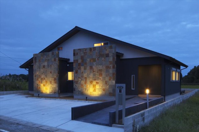 店舗と間違われる住宅 設計 施工 株式会社ハヤシ工務店 撮影 齋藤写真事務所 Tokyo Par 齋藤写真事務所 Houzz