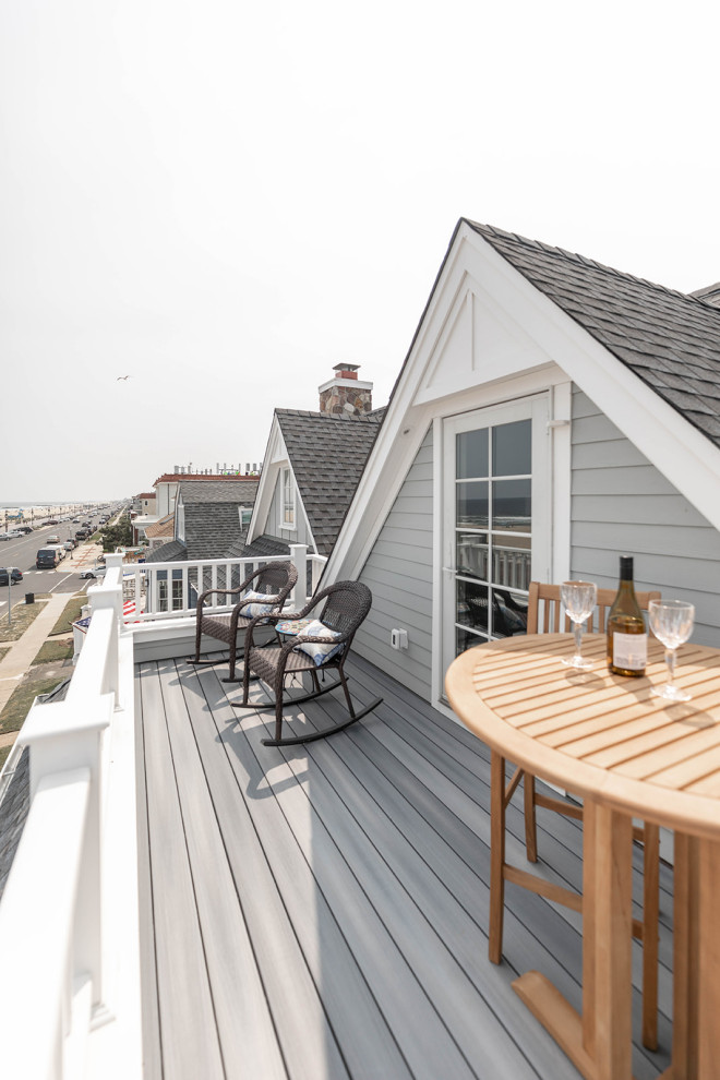 Идея дизайна: балкон и лоджия среднего размера в морском стиле без защиты от солнца