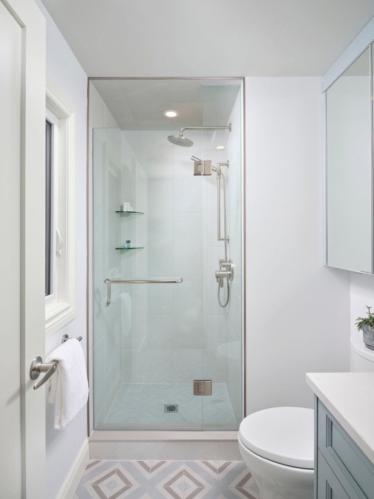 Home design - small transitional home design idea