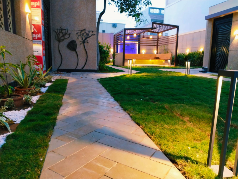 Inspiration for an Indian garden in Ahmedabad.