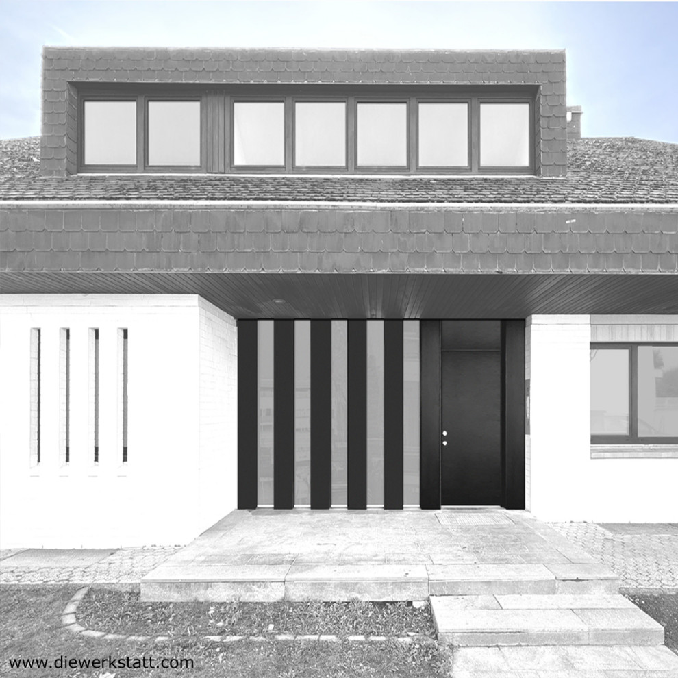 Geräumige Mid-Century Haustür mit schwarzer Haustür in Sonstige