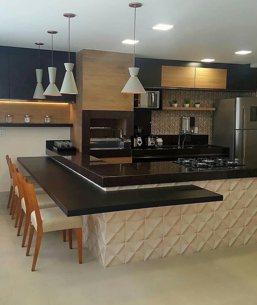 Kitchen - transitional kitchen idea
