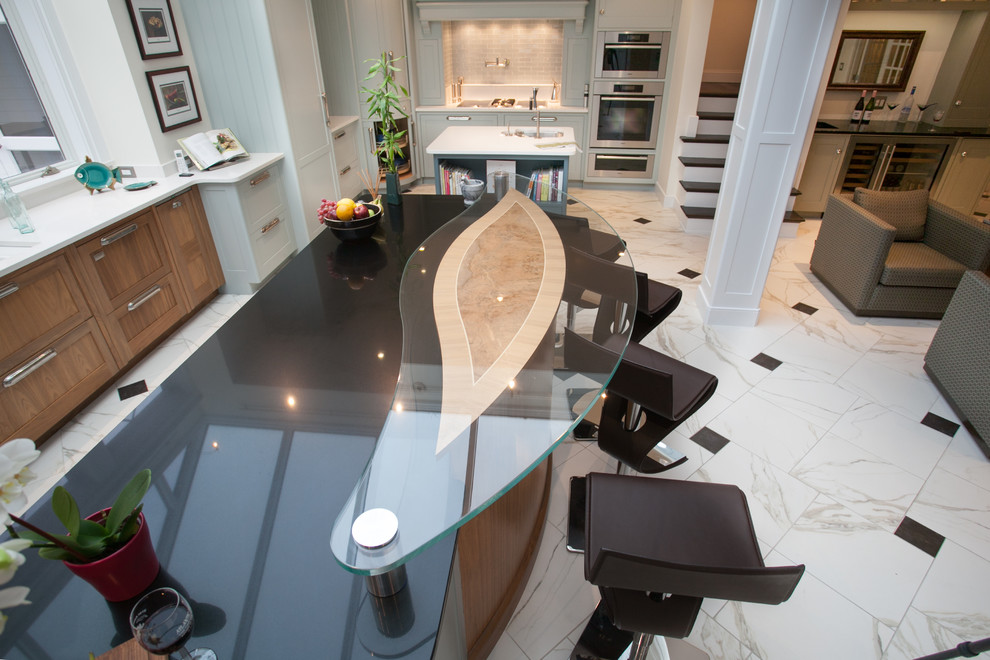 Kitchen - transitional kitchen idea
