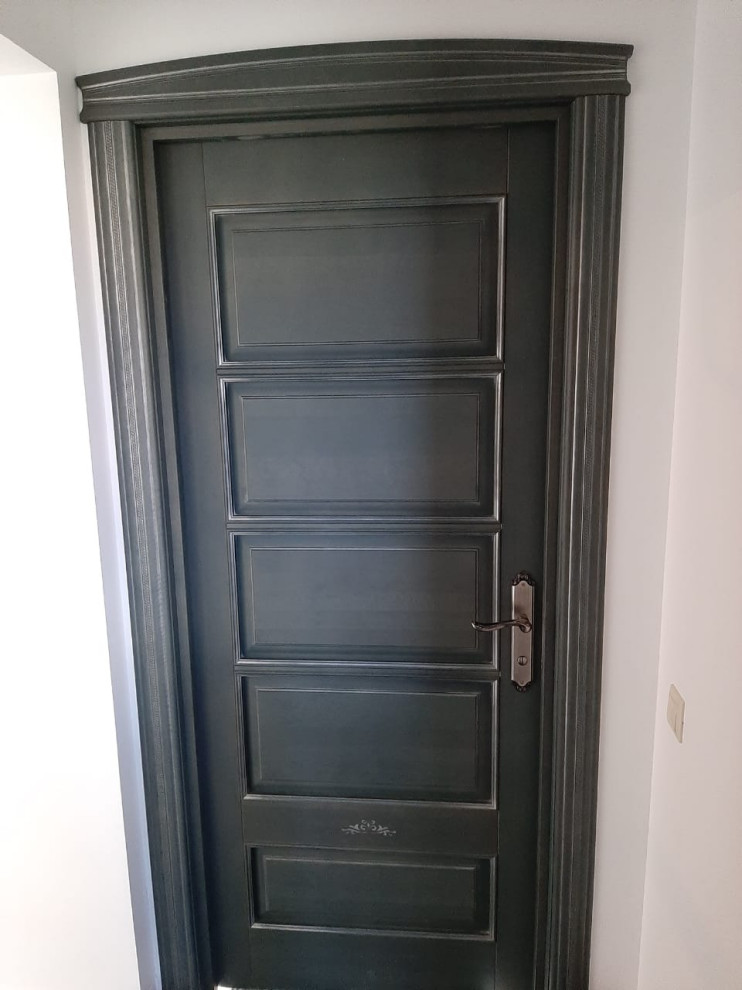 Двери из массива (фото работ с нескольких объектов)