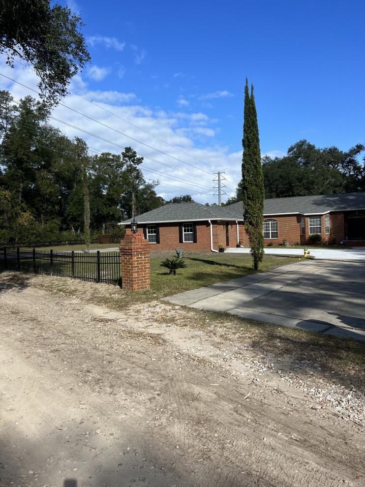 Detached Garage