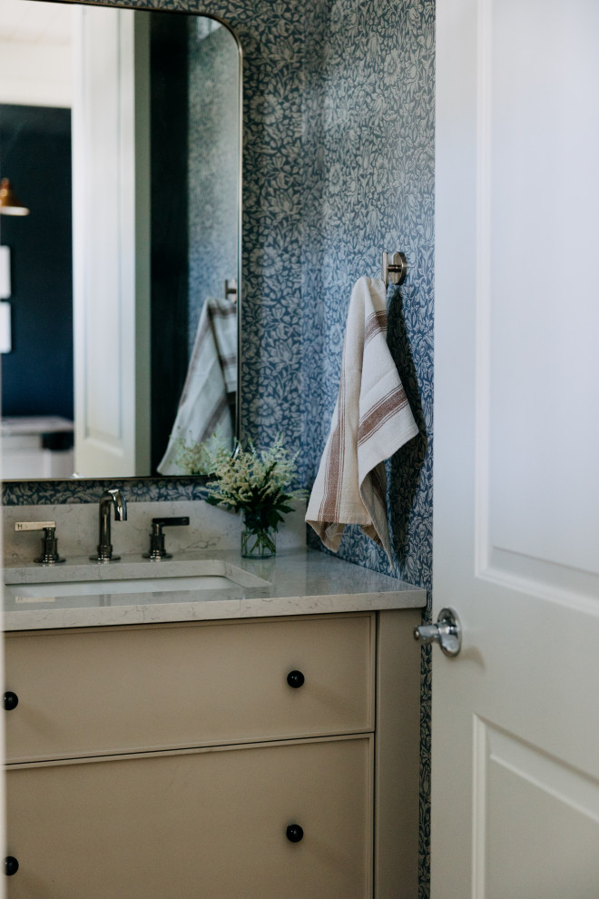 Pretty Little Powder