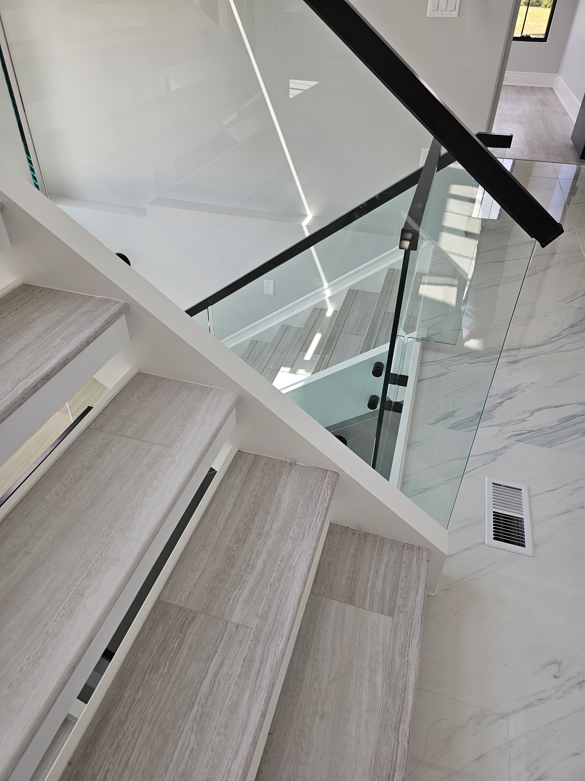 125_Modern Open Rise Stair with Glass Balustrade, Aldie, VA 20105