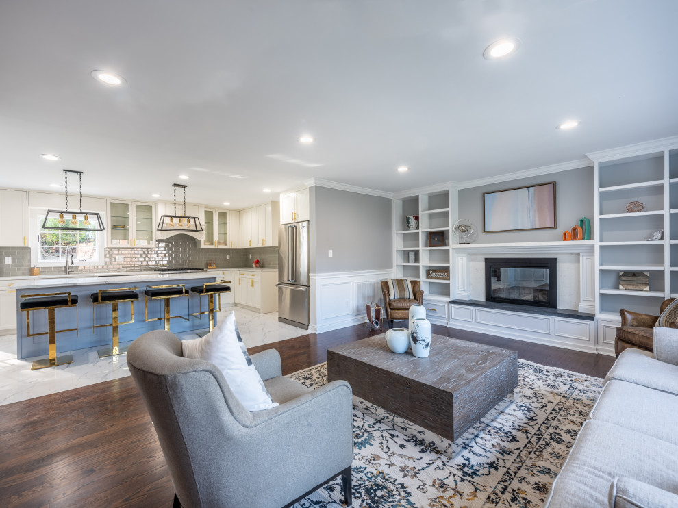 Home design - transitional home design idea in New York