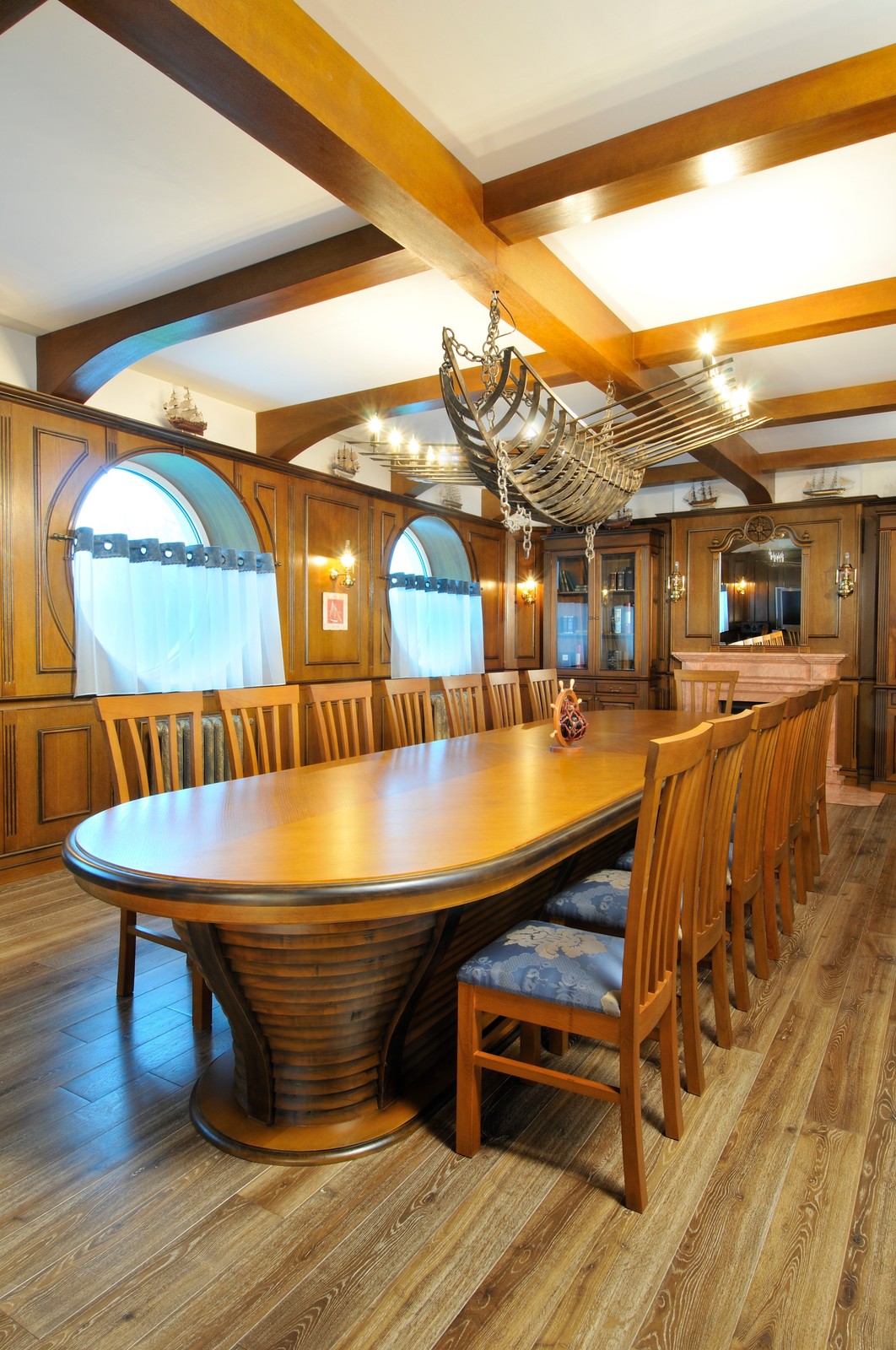 Яхт клуб "Командор"