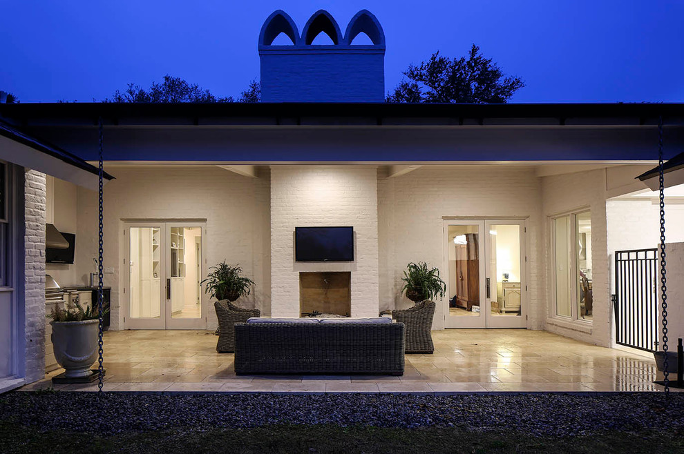 Design ideas for a large contemporary home design in New Orleans.