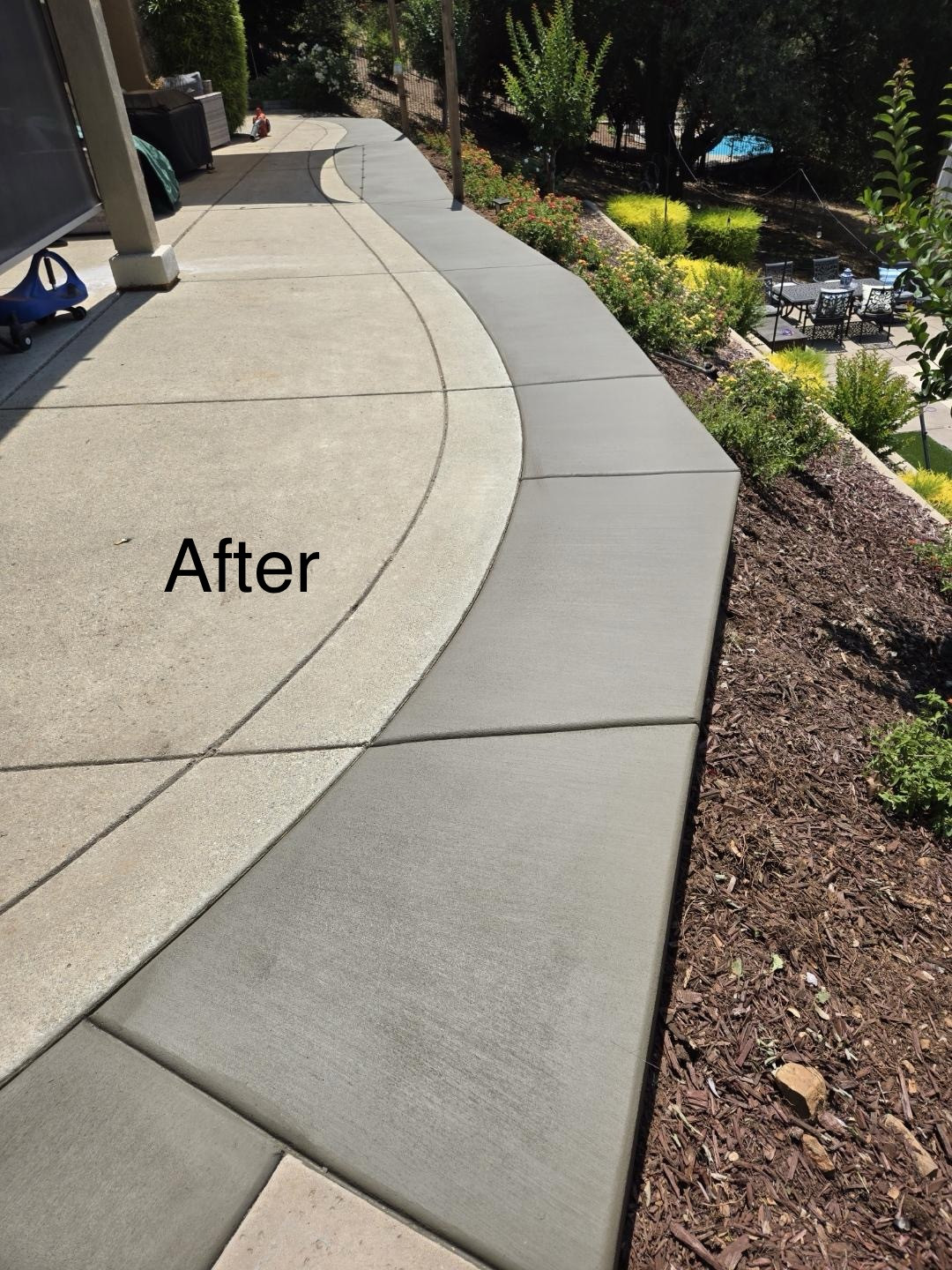 Design ideas for a traditional landscaping in Sacramento.