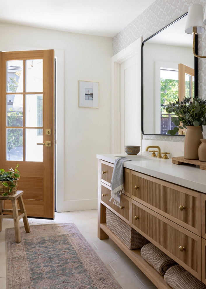 Entryway - transitional entryway idea in San Francisco