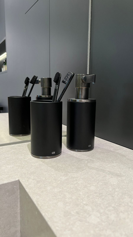 Фотосессия  - двери, мебель и перегородки в московской квартире