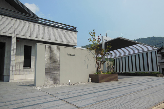 ＃011　既存物との調和 moderno-fachada