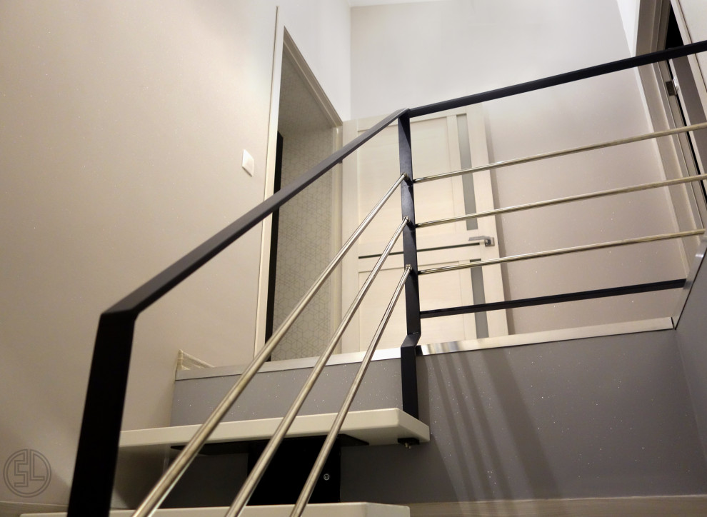 Контрастная лестница на монокосуре