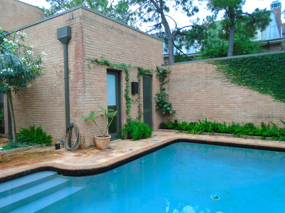 Example of an eclectic home design design in Houston