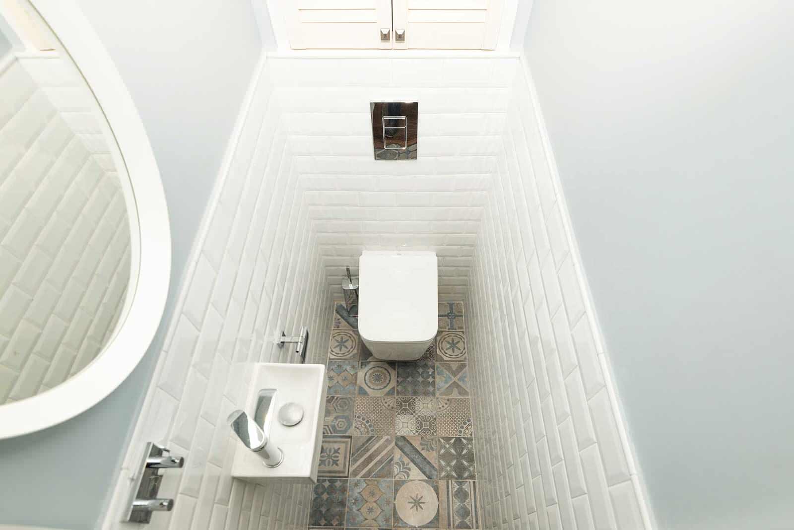 Капитальный ремонт в старинном многоквартирном доме.