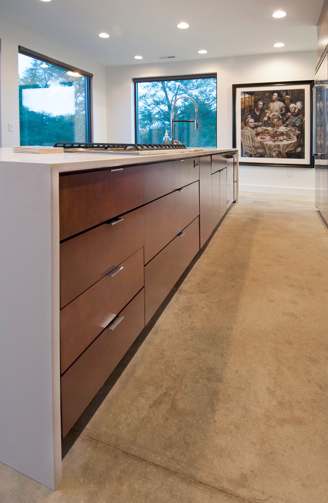Transitional home design photo in Columbus