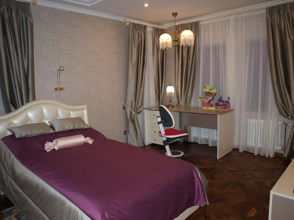 Дом на склоне холма