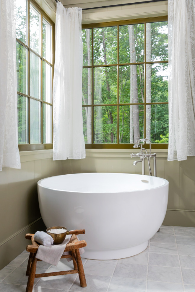 Inspiration for a country bathroom remodel in Other