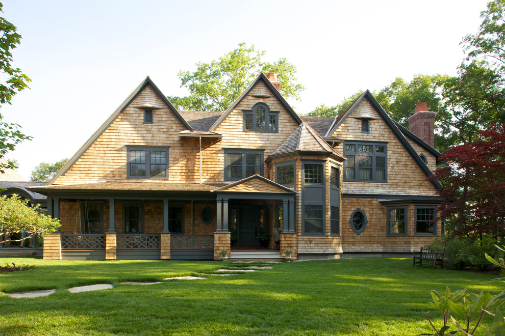 Example of a classic home design design in Boston