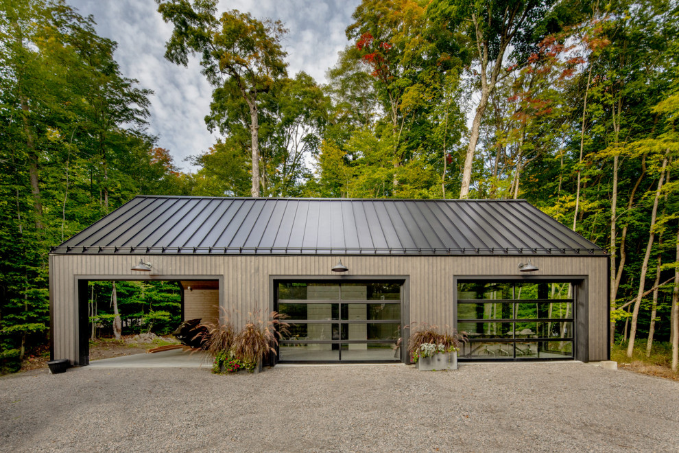 Garage - scandinavian garage idea in Toronto