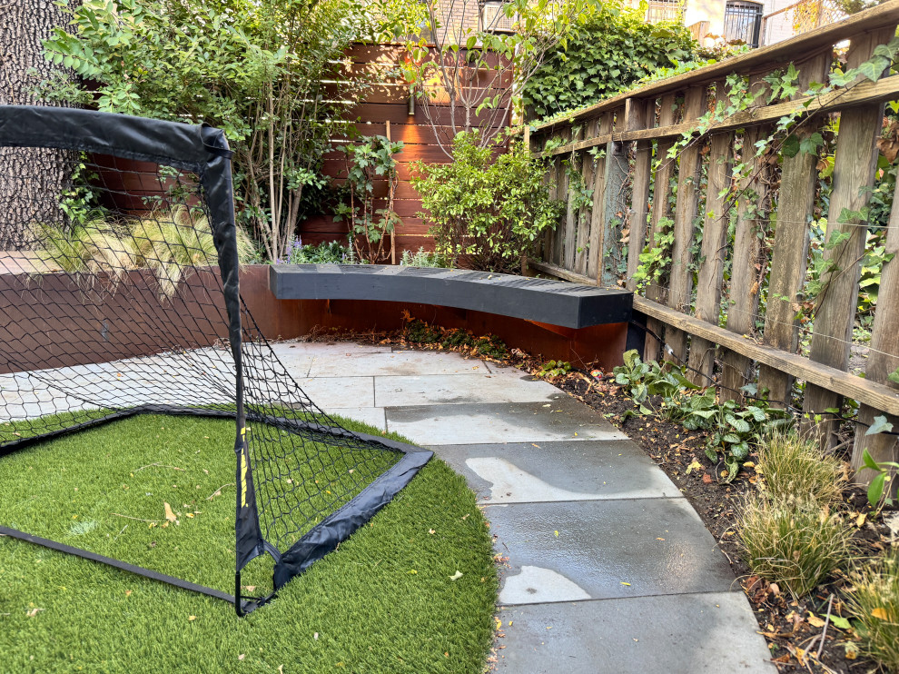 Park Slope curvy garden
