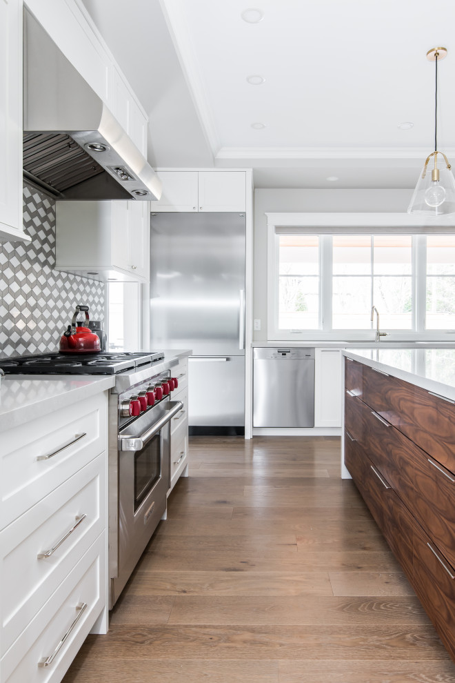 Inspiration for a transitional kitchen remodel in Toronto