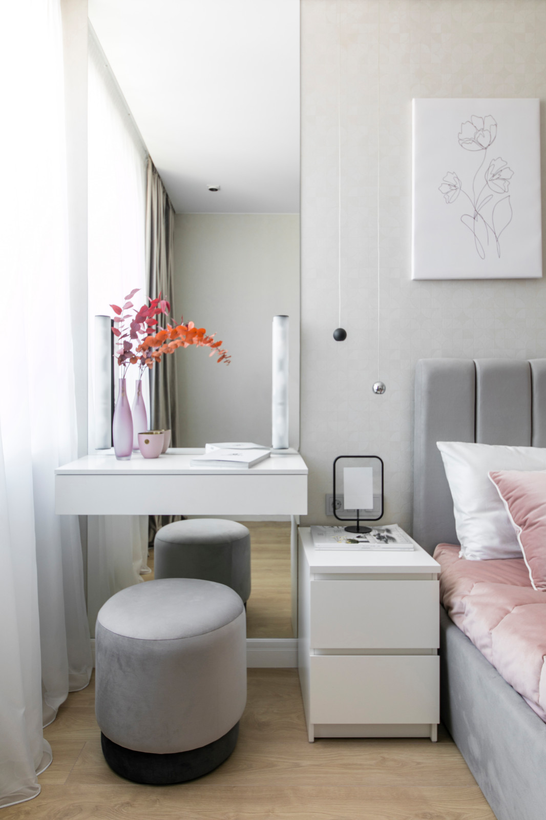 Однокомнатная квартира для молодой девушки. Ижевск, ЖК "Облака", 44 кв.м.