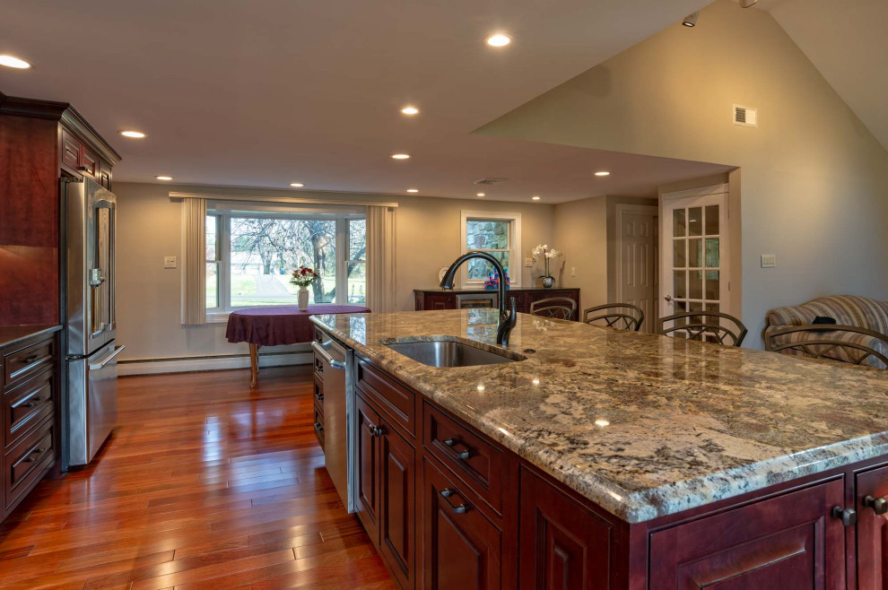 Example of a transitional home design design in Philadelphia