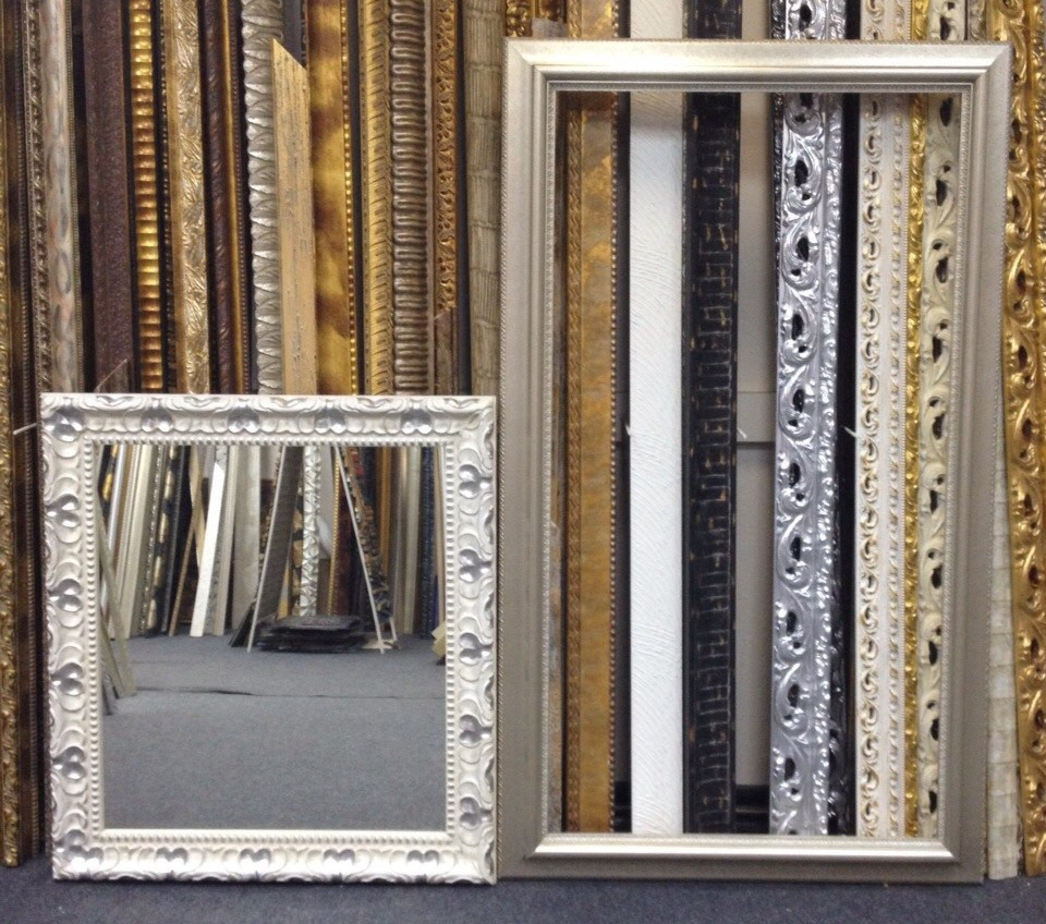 Интерьерные рамы для зеркал