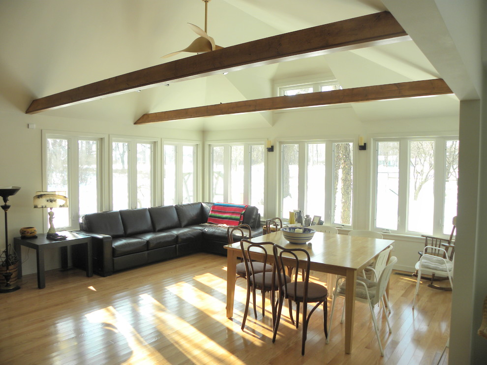 Home design - transitional home design idea
