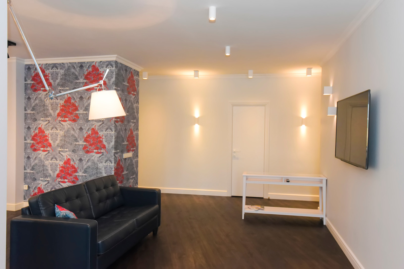 Три сестры: "Вода" ЖК Дом на Ждановской