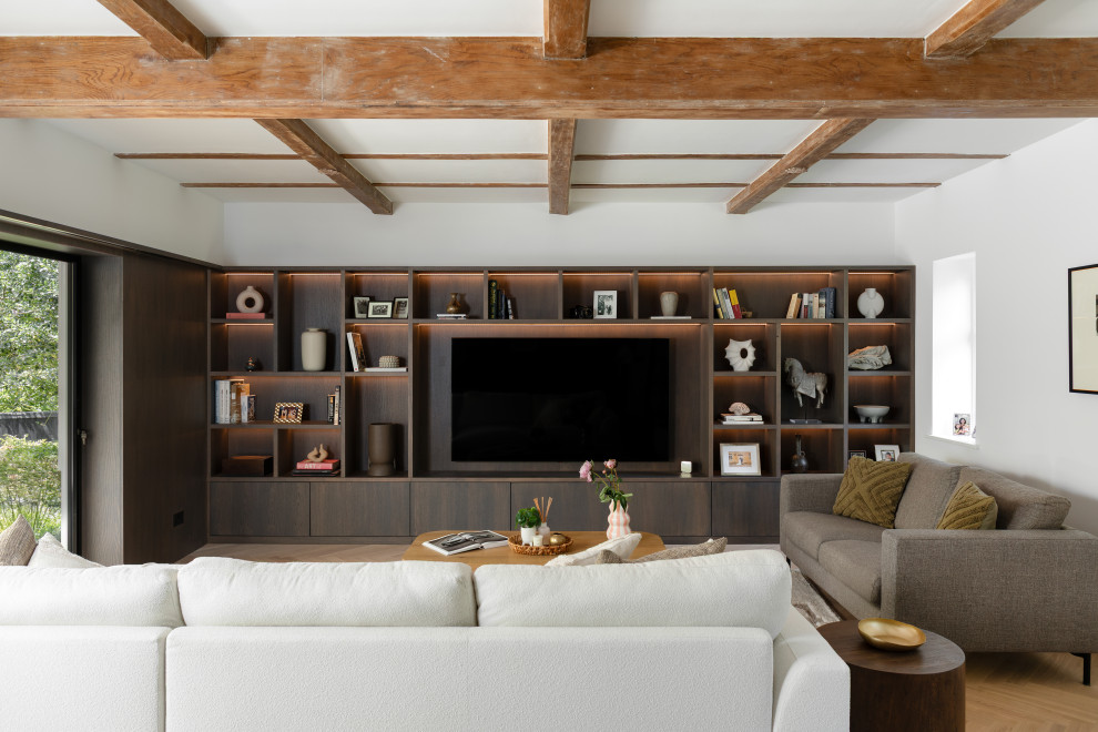 Bespoke fitted media wall for living room in Sutton, Surrey - Modern ...