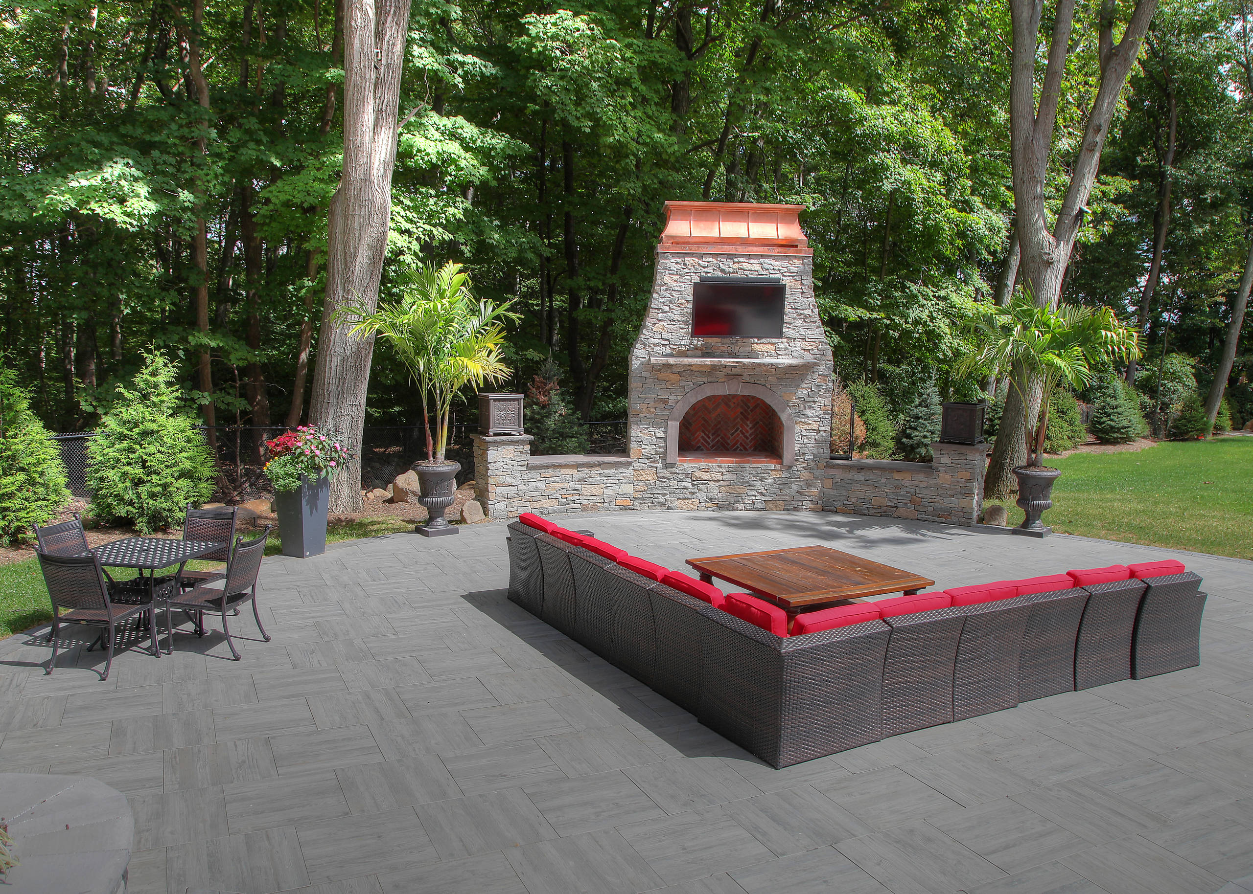 Outdoor Kitchen Paradise