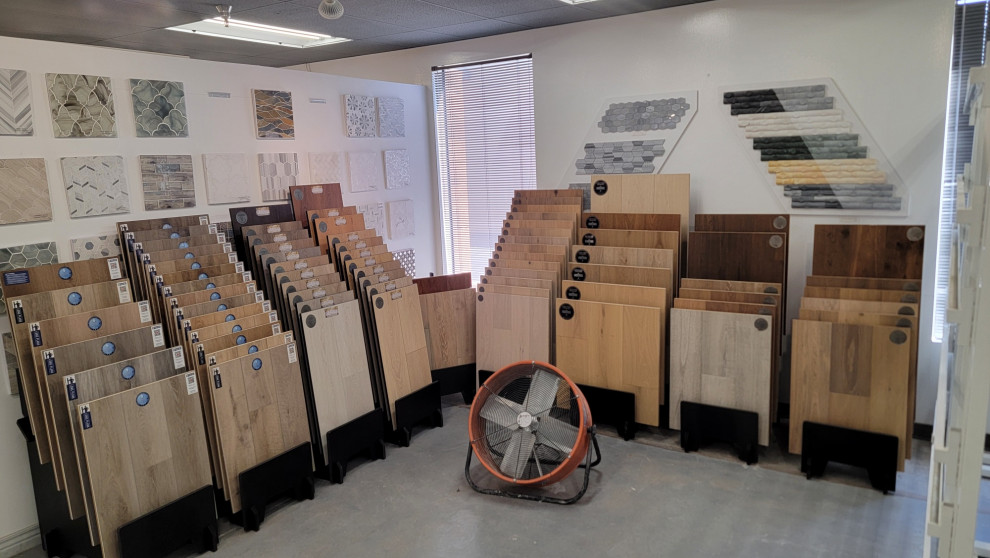 MOD Construction Showroom: Evertops Design Studio