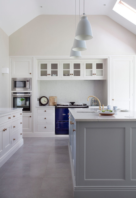 18th Centry Farmhouse country-kitchen