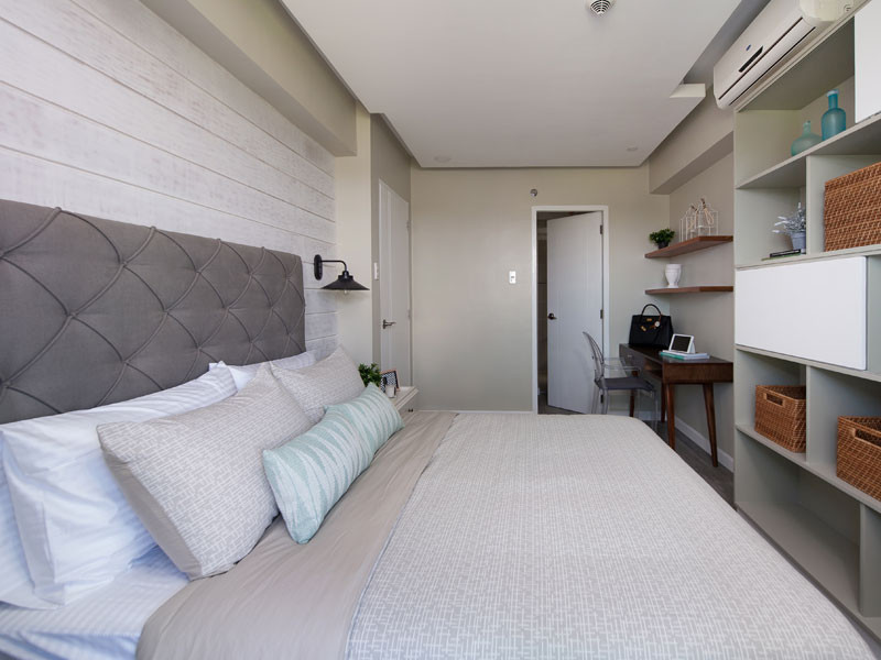 Дом в дали от дома