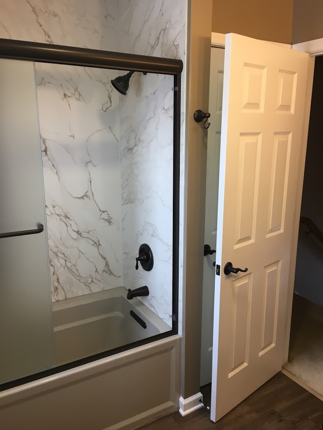 Bathroom - transitional bathroom idea