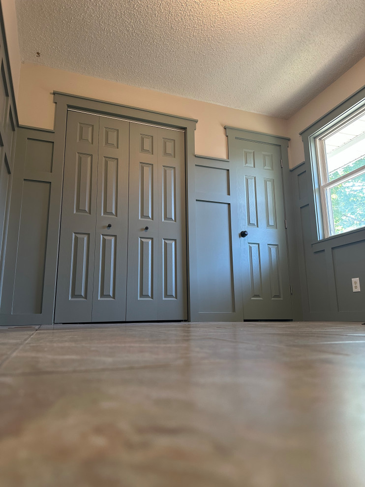 Windsor One Craftsman style trim pairs with board and batten accents.