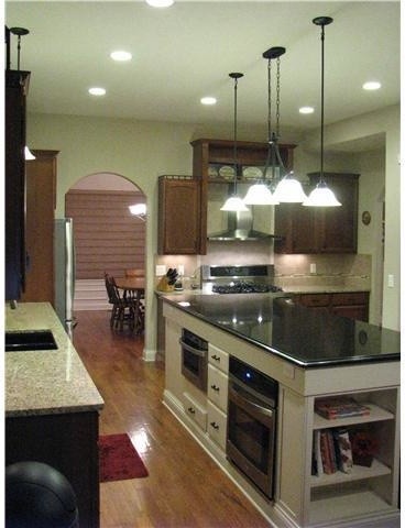 Design ideas for a classic kitchen in Columbus.