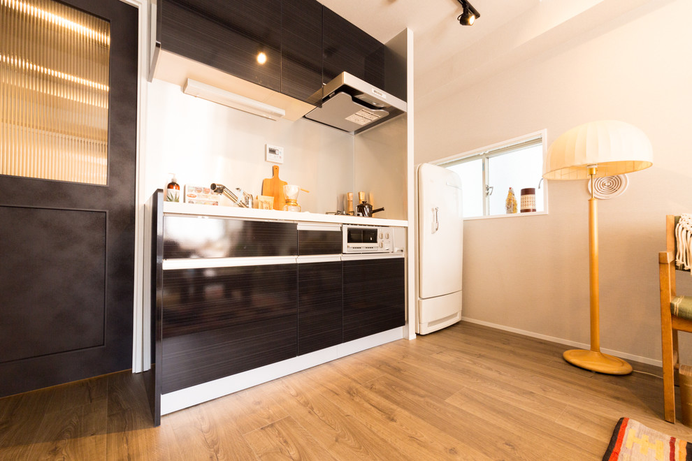Design ideas for an eclectic kitchen in Tokyo.