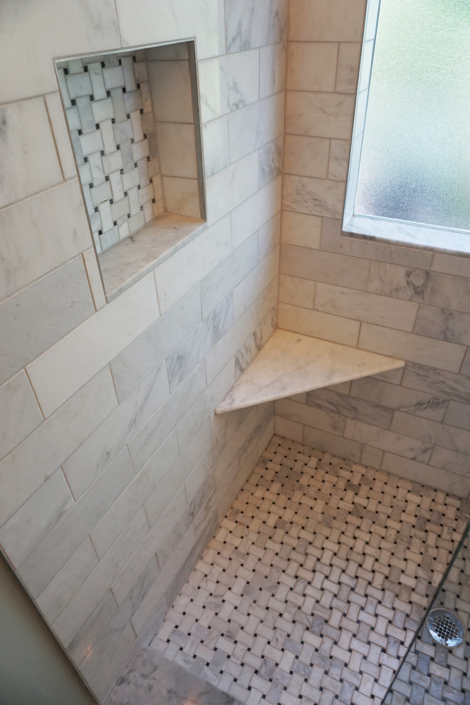 Home design - transitional home design idea