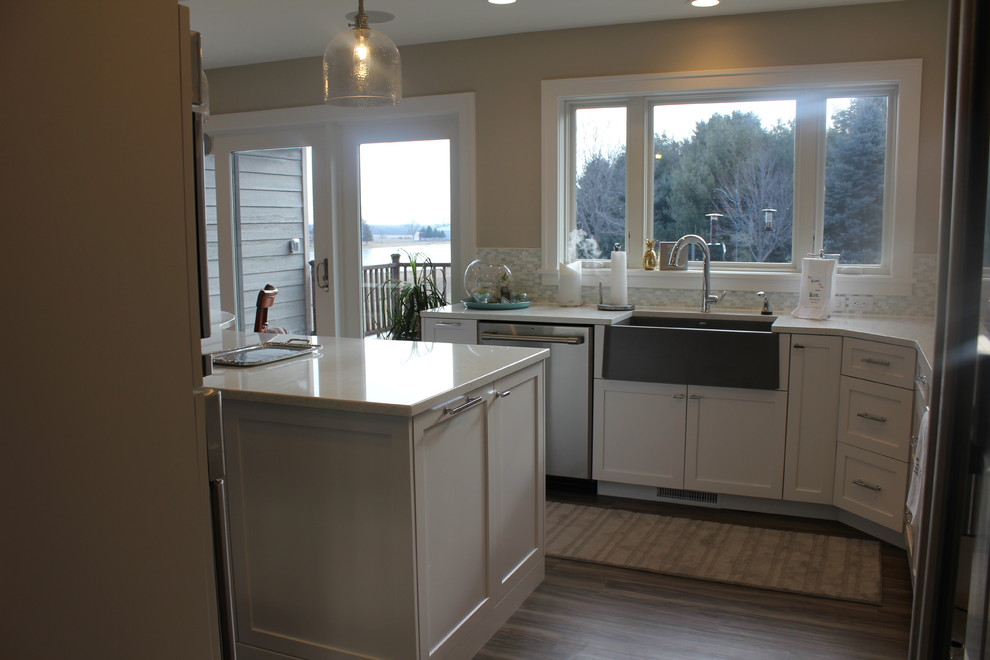 Inspiration for a transitional home design remodel in Cedar Rapids