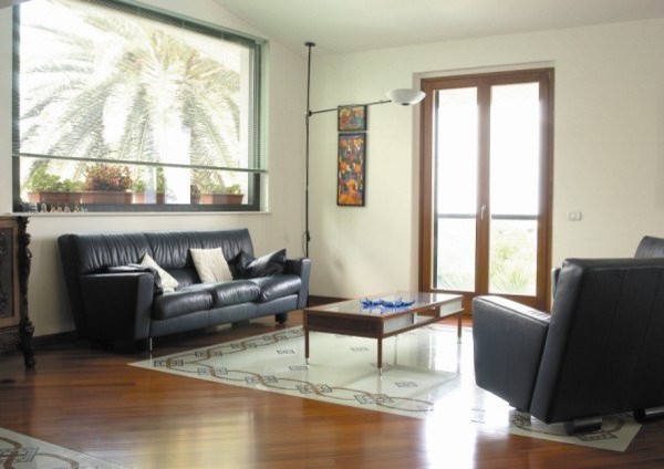 realizzazione di interni modern-family-room