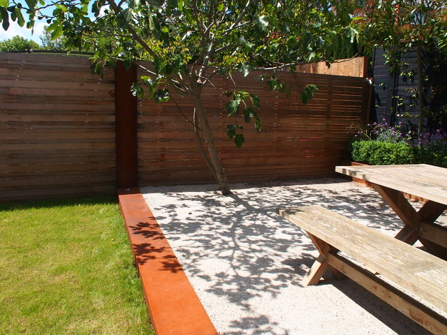 Muscle Hill garden contemporary-garden