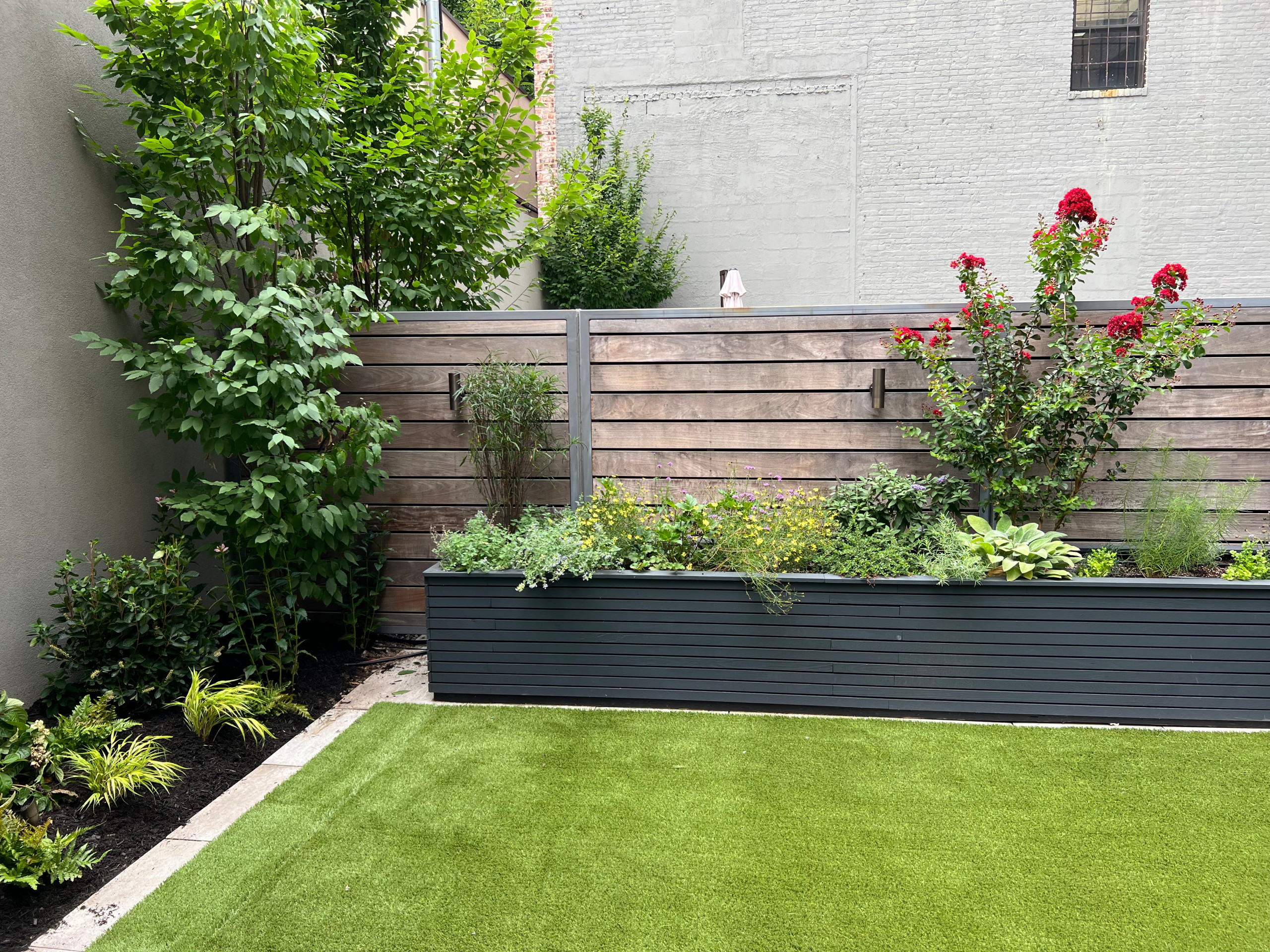 Williamsburg Terrace Garden